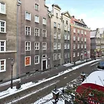 Gdanskie Apartamenty - Apartamenty Na Sw Ducha - Gdanskie Poddasza Z Jacuzzi I De Luxe Апартаменты *