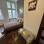 Apartment Gdanskie Apartamenty - Apartamenty Na Sw Ducha - Gdanskie Poddasza Z Jacuzzi I De Luxe *