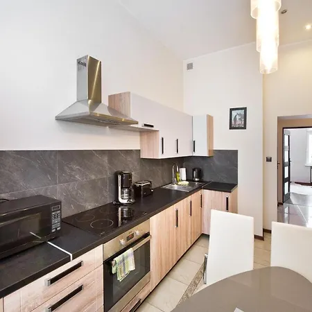 Gdanskie Apartamenty - Apartamenty Na Sw Ducha - Gdanskie Poddasza Z Jacuzzi I De Luxe Lägenhet