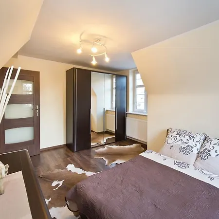 Апартаменты Gdanskie Apartamenty - Apartamenty Na Sw Ducha - Gdanskie Poddasza Z Jacuzzi I De Luxe